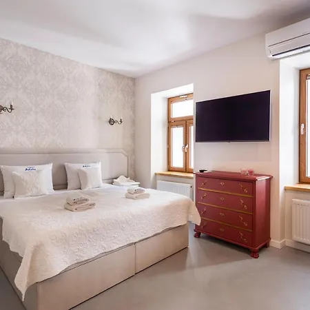 Aparthotel Zakatna B&B Tarnow Exterior photo