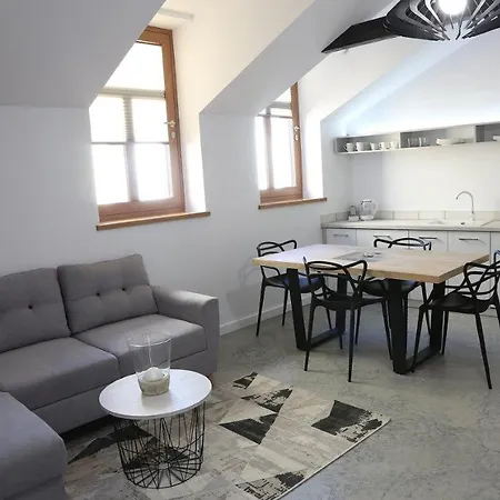 Aparthotel Zakatna B&B Tarnow Exterior photo