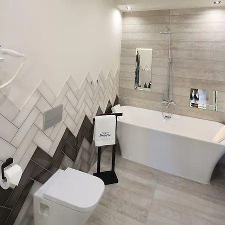 Aparthotel Zakatna B&B Tarnow Exterior photo