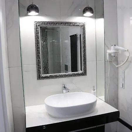 Aparthotel Zakatna B&B Tarnow Exterior photo
