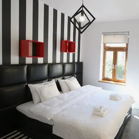 Aparthotel Zakatna B&B Tarnow Exterior photo