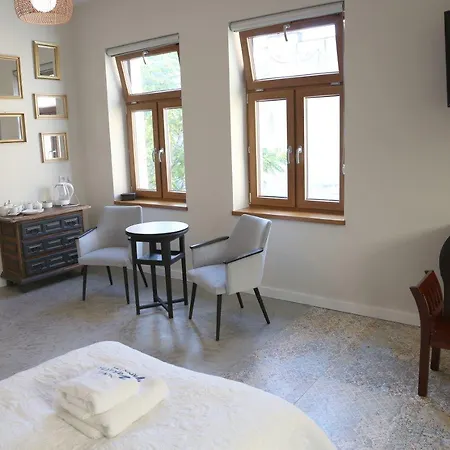 Aparthotel Zakatna B&B Tarnow Exterior photo